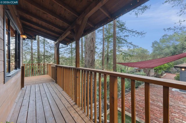 11 Los Conejos, Orinda, CA 94563