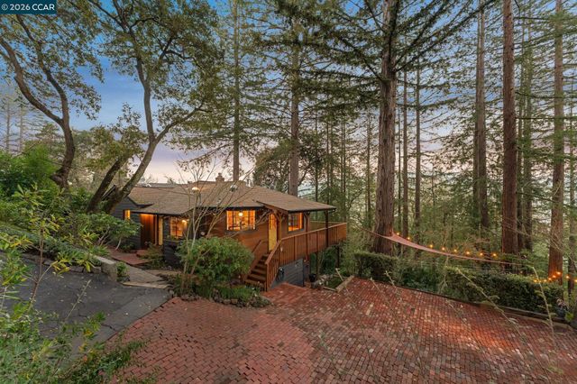 11 Los Conejos, Orinda, CA 94563