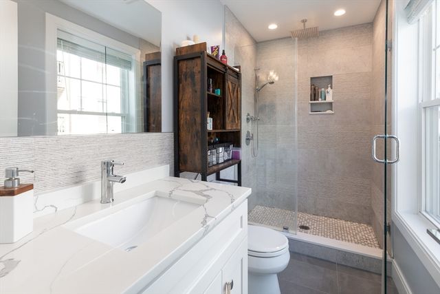 20 Fuller St 2, Boston, MA 02124