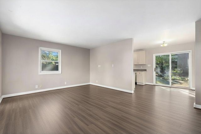 16340 S McGrath Drive, Plainfield, IL 60586