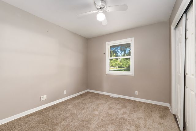 16340 S McGrath Drive, Plainfield, IL 60586