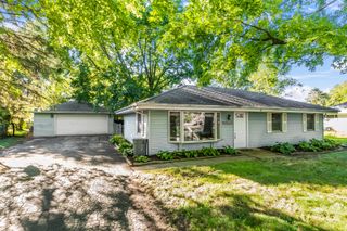 16340 S McGrath Drive, Plainfield, IL 60586