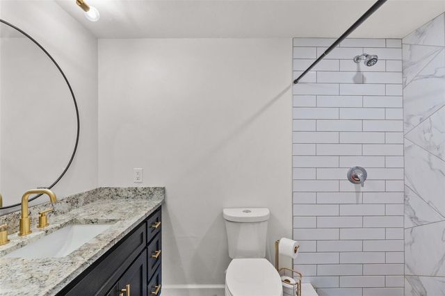 2874 DAVIS BOULEVARD, Sarasota, FL 34237