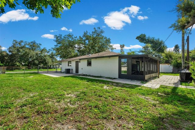 2874 DAVIS BOULEVARD, Sarasota, FL 34237