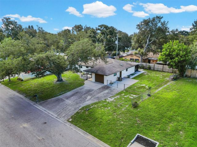 2874 DAVIS BOULEVARD, Sarasota, FL 34237