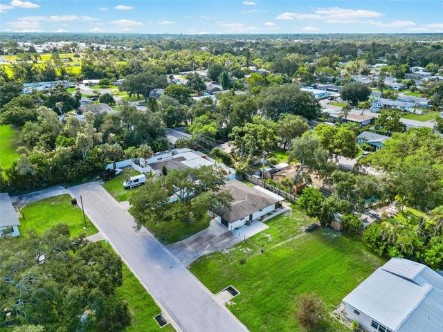 2874 DAVIS BOULEVARD, Sarasota, FL 34237