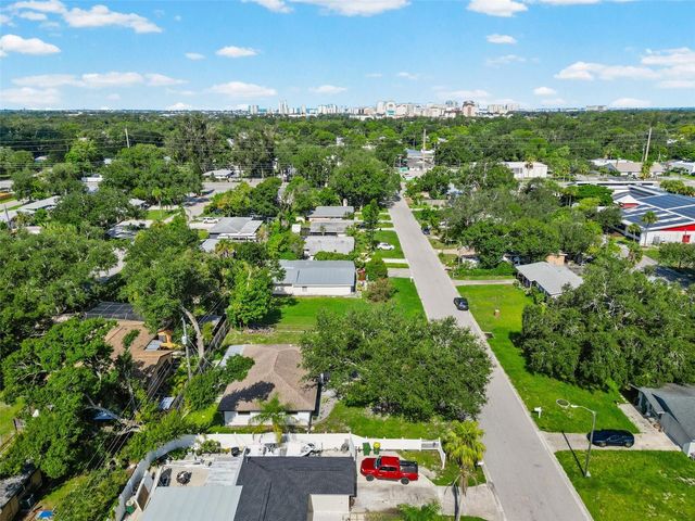 2874 DAVIS BOULEVARD, Sarasota, FL 34237