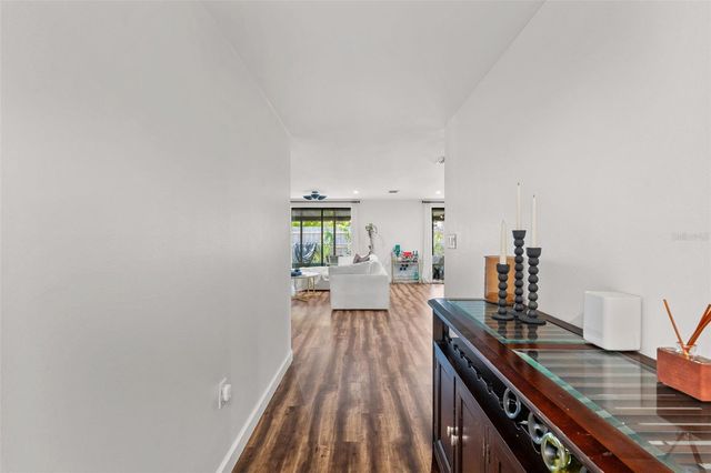 2874 DAVIS BOULEVARD, Sarasota, FL 34237