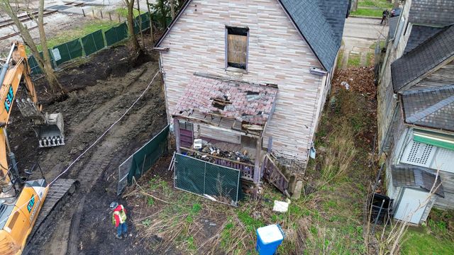 12108 S Parnell Avenue, Chicago, IL 60628