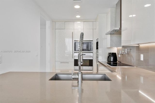 17475 Collins Ave 504, Sunny Isles Beach, FL 33160