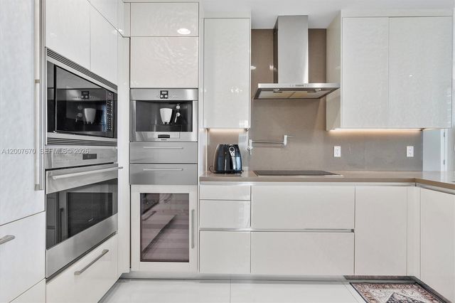 17475 Collins Ave 504, Sunny Isles Beach, FL 33160