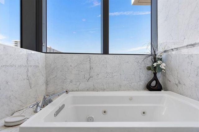 17475 Collins Ave 504, Sunny Isles Beach, FL 33160