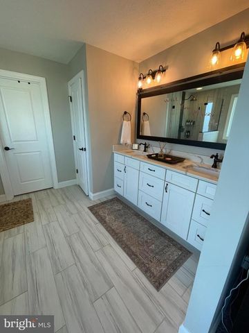 708 SLATON LN, Morgantown, WV 26508