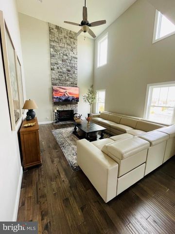 708 SLATON LN, Morgantown, WV 26508