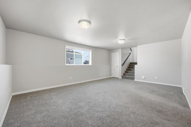 1520 75th Avenue S, Fargo, ND 58104