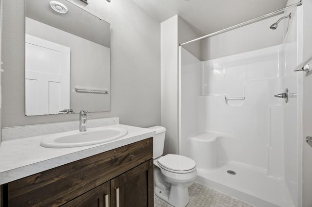 1520 75th Avenue S, Fargo, ND 58104