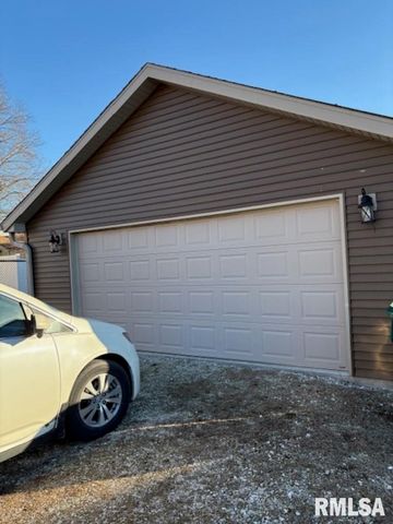 2035 CHESTNUT Street, Quincy, IL 62301