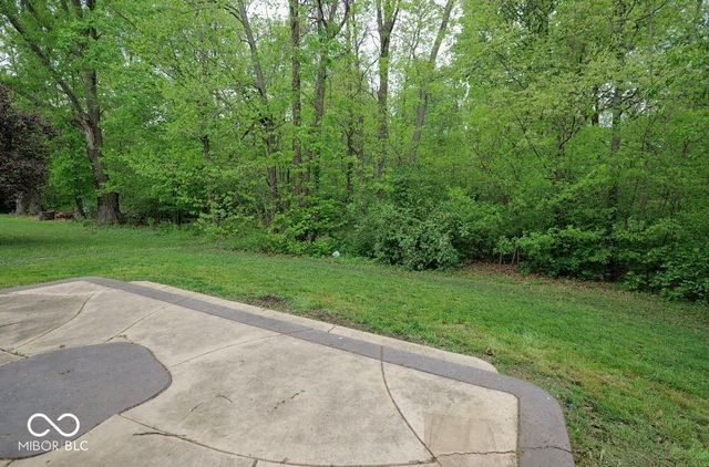 8402 Ligonier Drive, Indianapolis, IN 46113