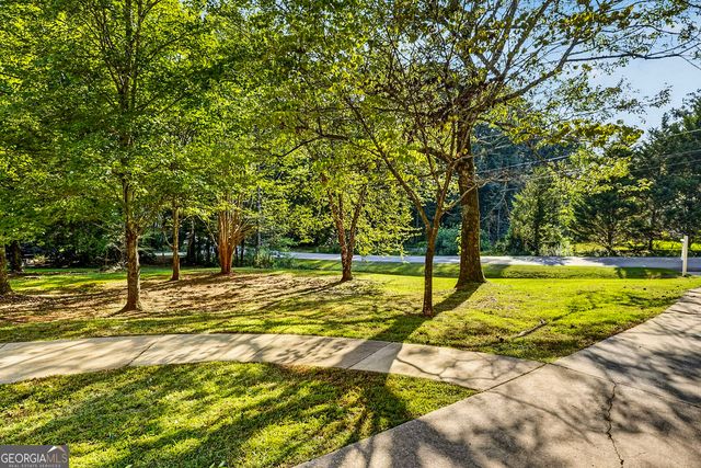 106 McKinley Circle, Lagrange, GA 30240