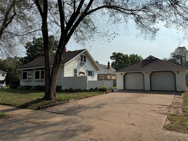 819 Platt Street, Eau Claire, WI 54703