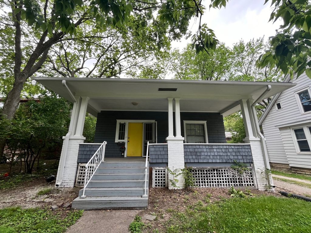 708 W High Street, Urbana, IL 61801