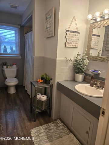 903 Bloomfield Avenue, Ocean Twp, NJ 07712