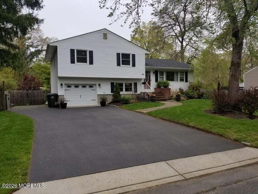 903 Bloomfield Avenue, Ocean Twp, NJ 07712