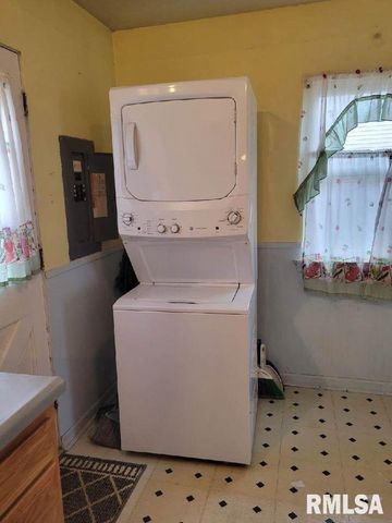 1413 N WILSON Avenue, Chillicothe, IL 61523