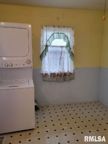 1413 N WILSON Avenue, Chillicothe, IL 61523