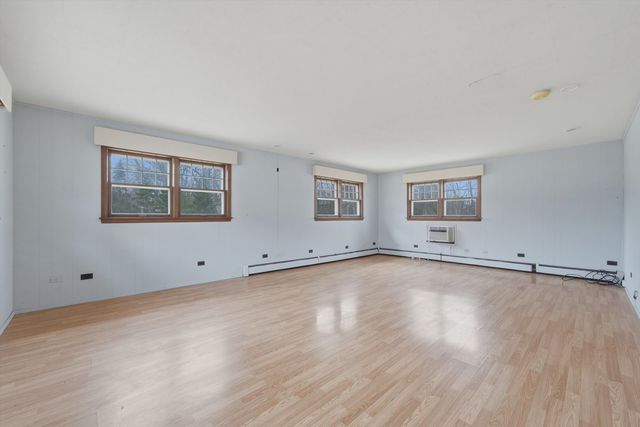 13 W Kenilworth Avenue, Prospect Heights, IL 60070