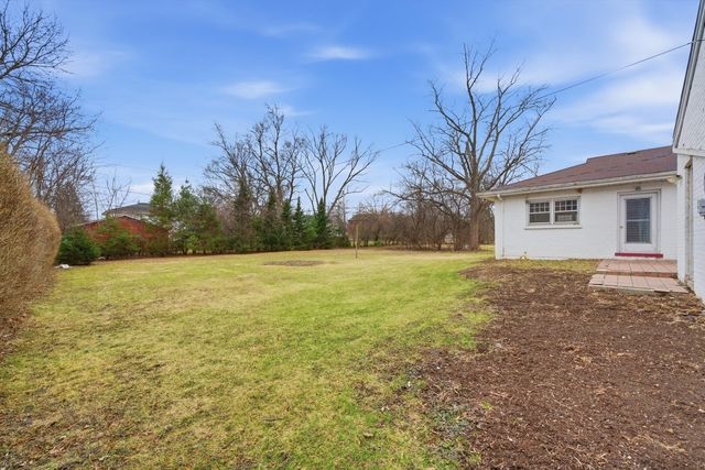 13 W Kenilworth Avenue, Prospect Heights, IL 60070