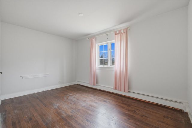 13 W Kenilworth Avenue, Prospect Heights, IL 60070