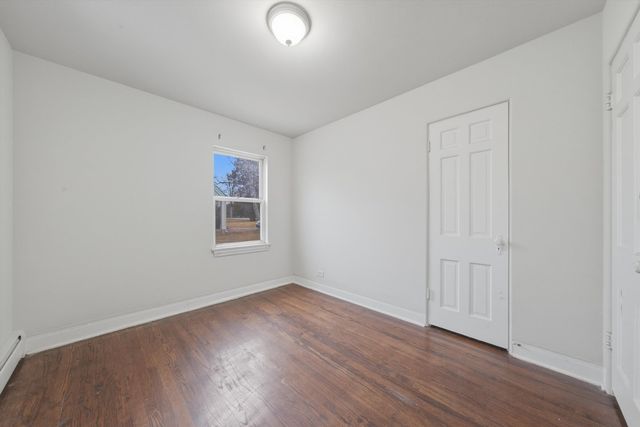 13 W Kenilworth Avenue, Prospect Heights, IL 60070