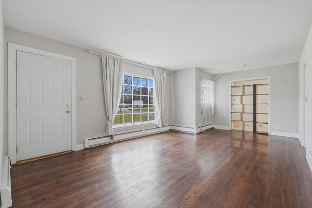 13 W Kenilworth Avenue, Prospect Heights, IL 60070