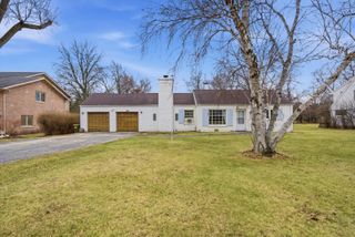 13 W Kenilworth Avenue, Prospect Heights, IL 60070