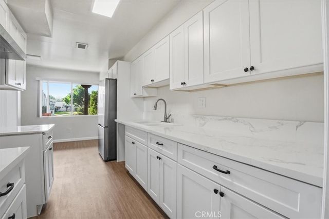 2011 W Katella, Anaheim, CA 92804