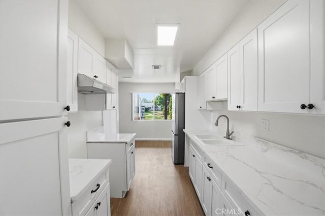 2011 W Katella, Anaheim, CA 92804