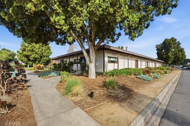 2011 W Katella, Anaheim, CA 92804