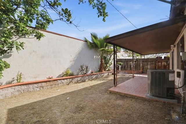 2011 W Katella, Anaheim, CA 92804