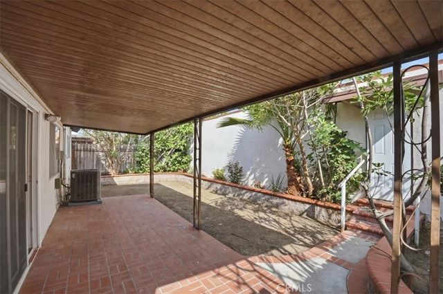 2011 W Katella, Anaheim, CA 92804