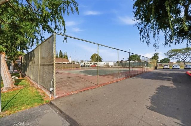 2011 W Katella, Anaheim, CA 92804