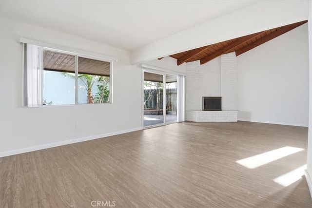 2011 W Katella, Anaheim, CA 92804