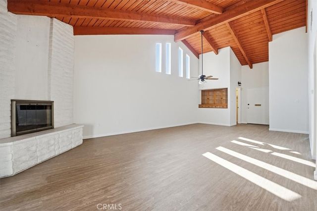 2011 W Katella, Anaheim, CA 92804