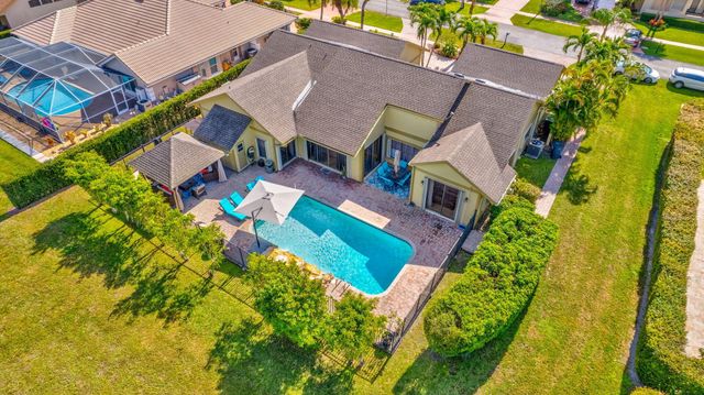 12735 Headwater Circle, Wellington, FL 33414