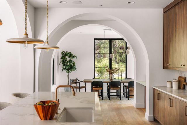 4500 Bunny RUN, Austin, TX 78746