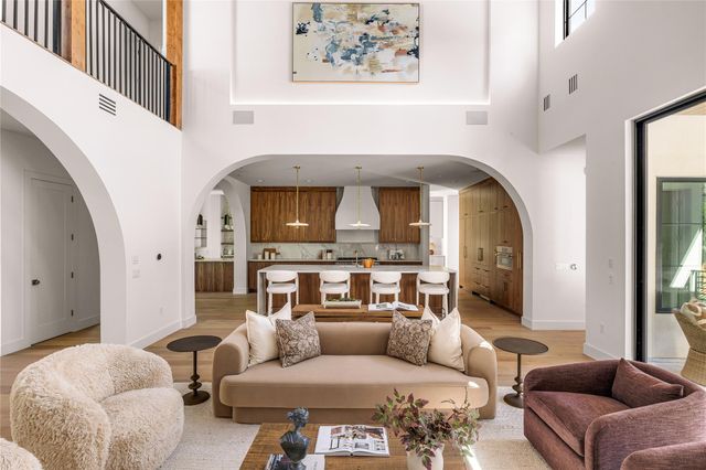 4500 Bunny RUN, Austin, TX 78746