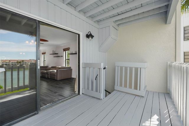 12140 CAPRI CIRCLE S, Treasure Island, FL 33706