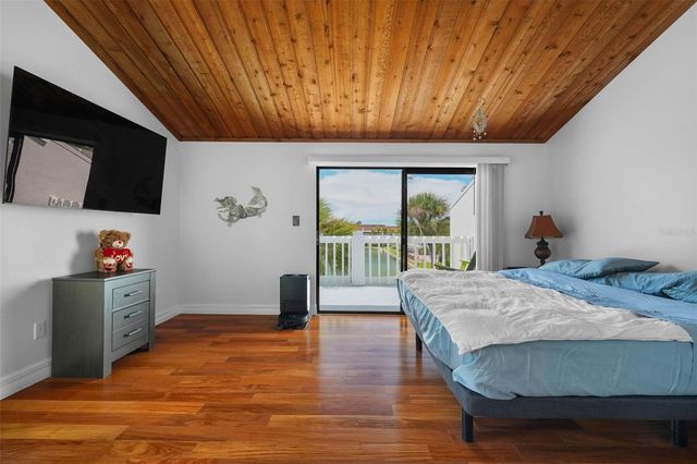 12140 CAPRI CIRCLE S, Treasure Island, FL 33706