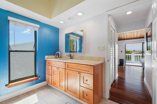 12140 CAPRI CIRCLE S, Treasure Island, FL 33706