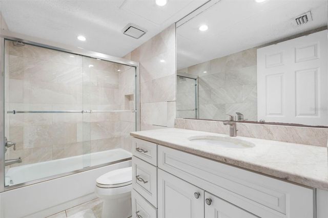 12140 CAPRI CIRCLE S, Treasure Island, FL 33706
